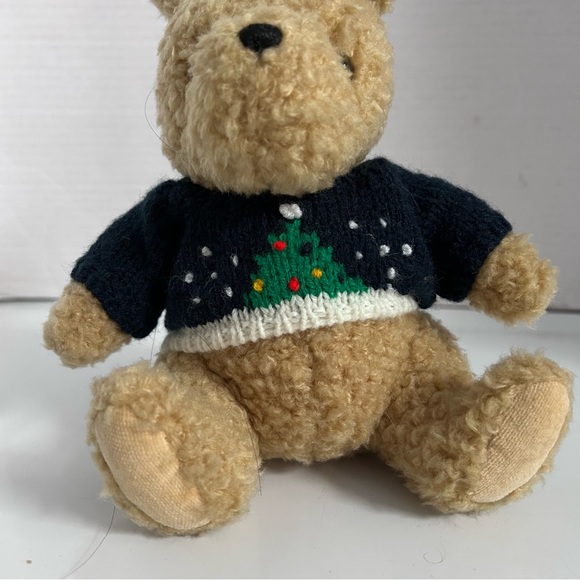 Gund Classic Pooh 7” plush with removable navy blue Christmas tree sweater - Picture 5 of 6